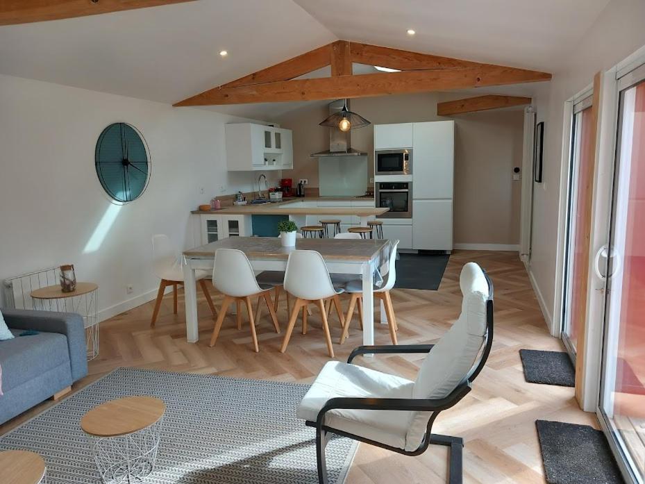 Maison Esprit Des Lois La Brede Экстерьер фото